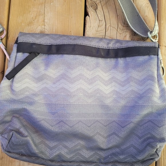 Lululemon crossbody bag - Picture 4 of 10